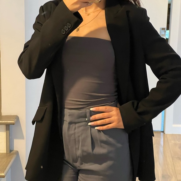 Aritzia black blazer - Picture 5 of 8